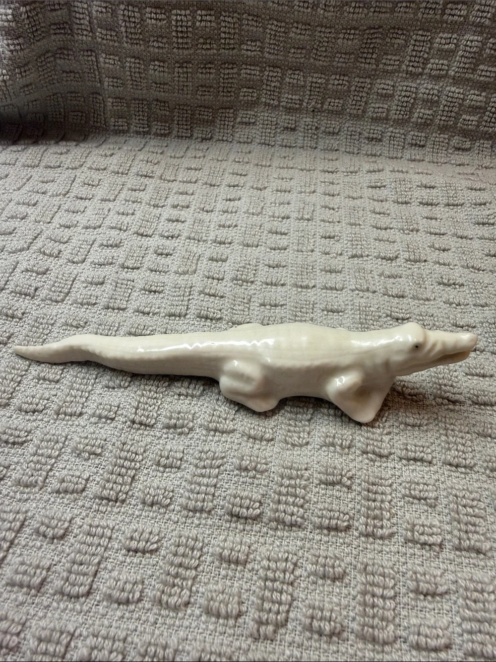 Vintage white Ceramic Alligator or crocodile figurine